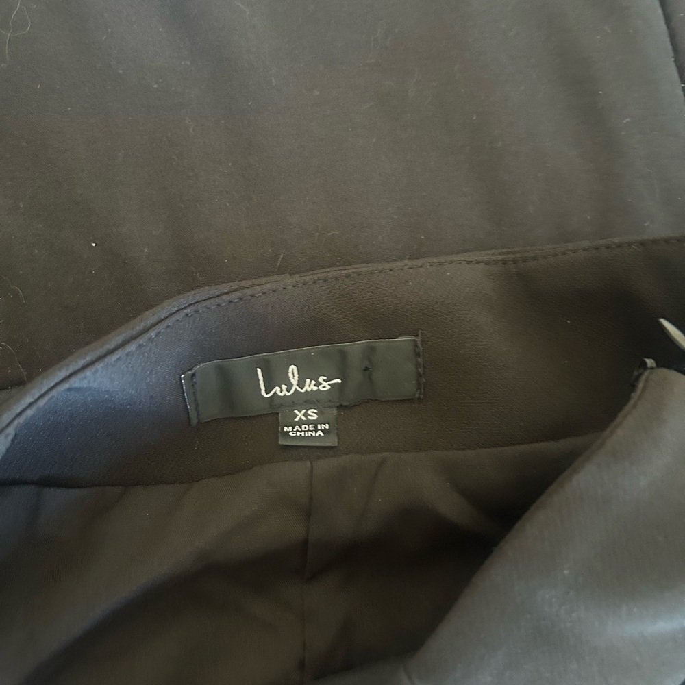 Lulu's Black Skirt